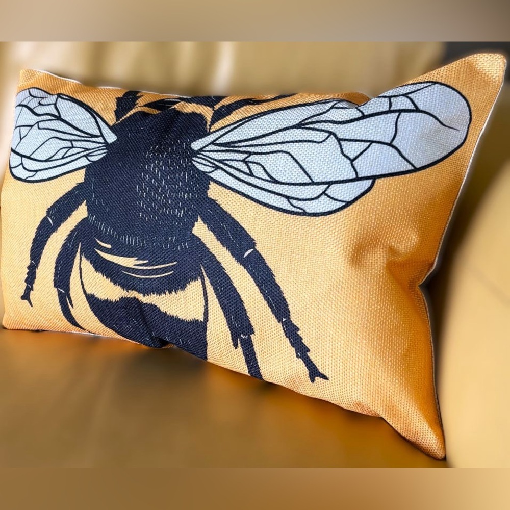 12"x20" Golden Yellow Black White Linen Pop Art Bee Bumblebee Throw Pillow New - Picture 2 of 4